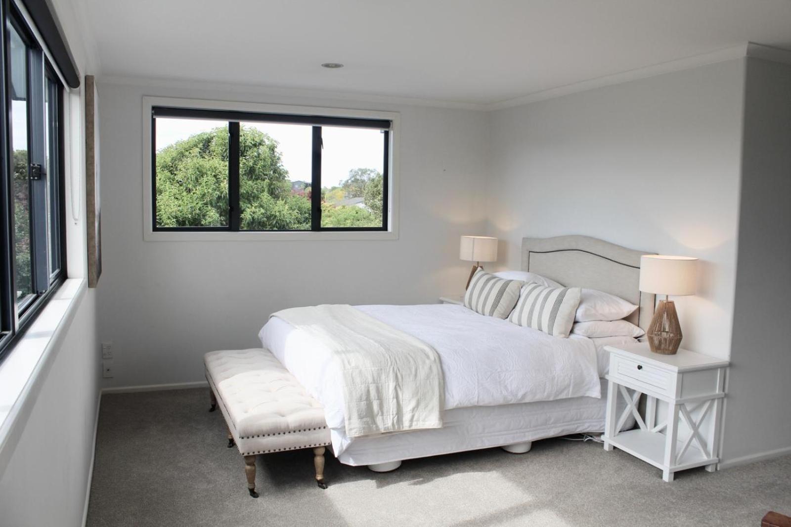 5-Min Walk To Village - Havelock North Holiday Home With Spa Pool Ngoại thất bức ảnh